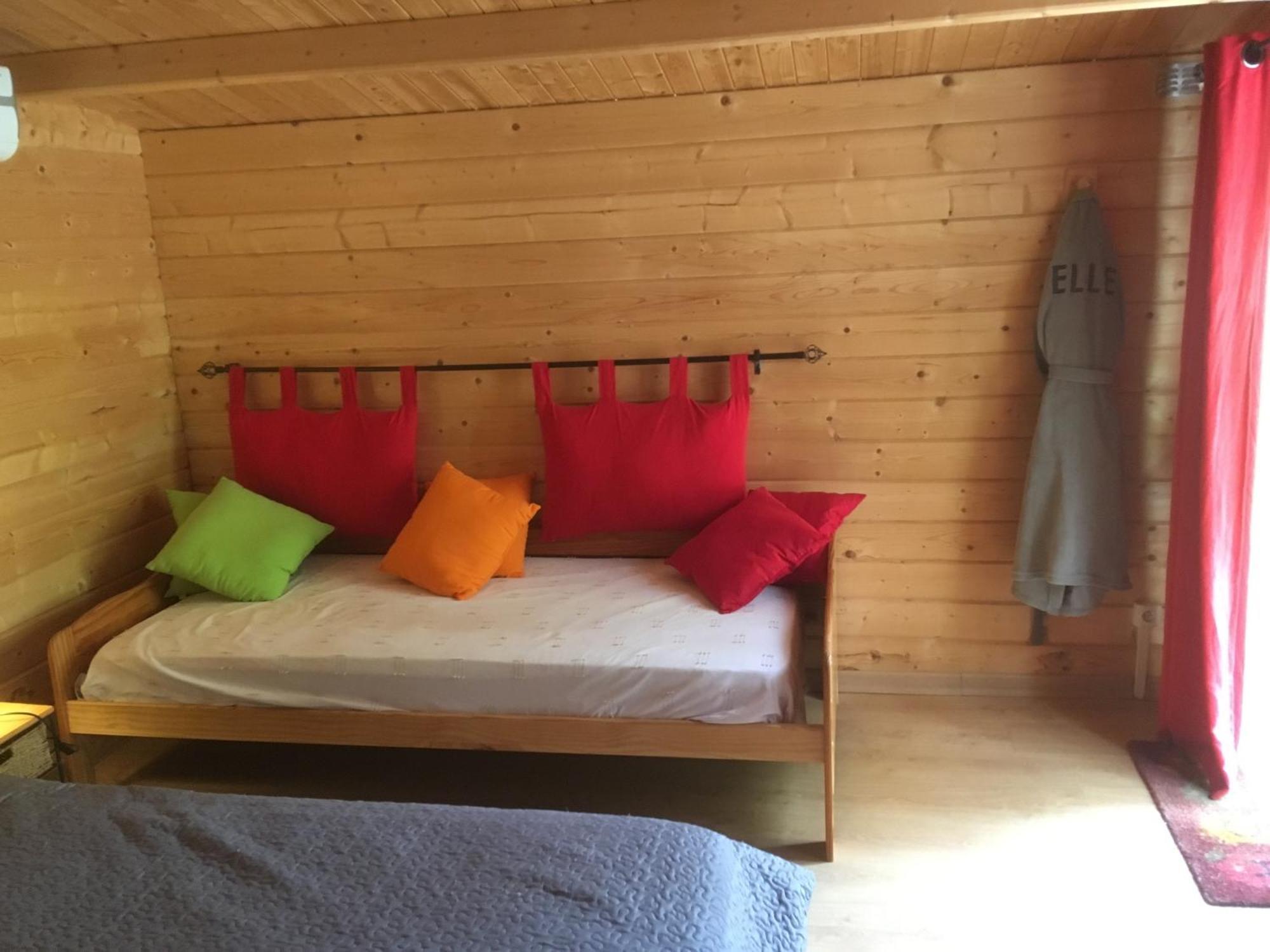 Mas De La Pinede Ex-Les Arbousiers Bed & Breakfast Bollène Eksteriør bilde