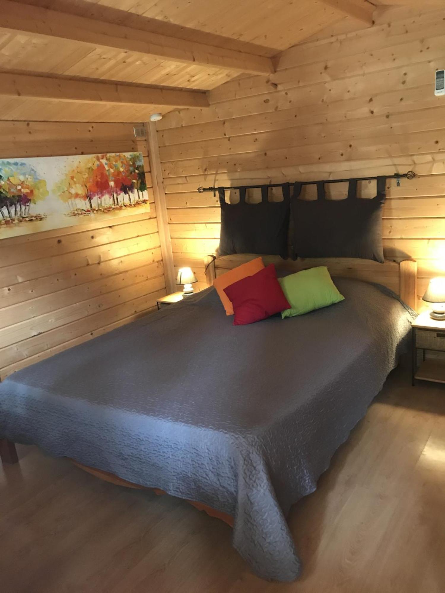 Mas De La Pinede Ex-Les Arbousiers Bed & Breakfast Bollène Rom bilde