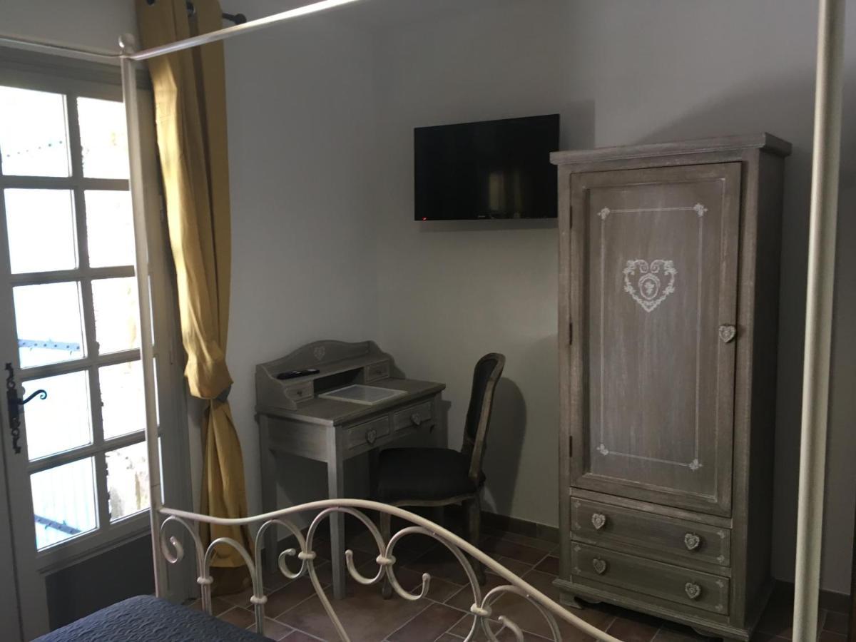 Mas De La Pinede Ex-Les Arbousiers Bed & Breakfast Bollène Eksteriør bilde