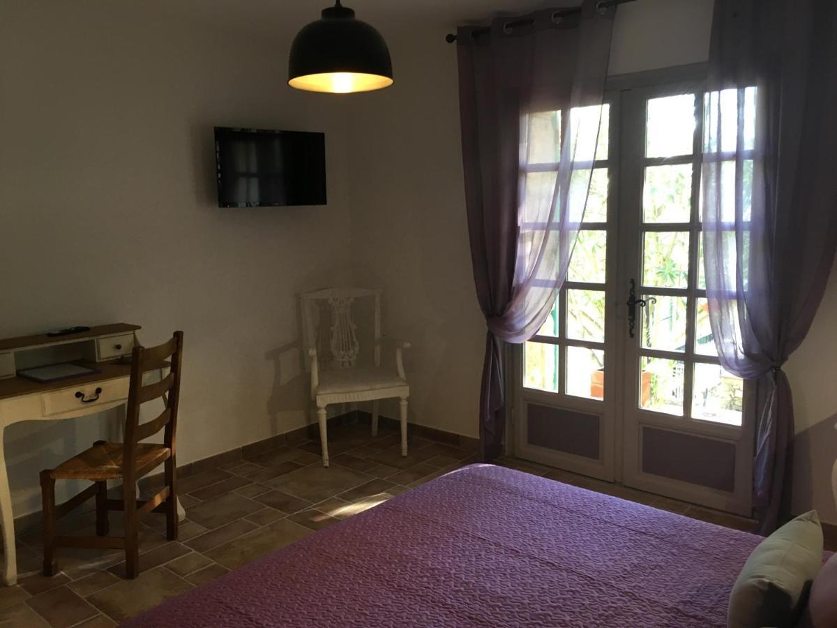 Mas De La Pinede Ex-Les Arbousiers Bed & Breakfast Bollène Rom bilde